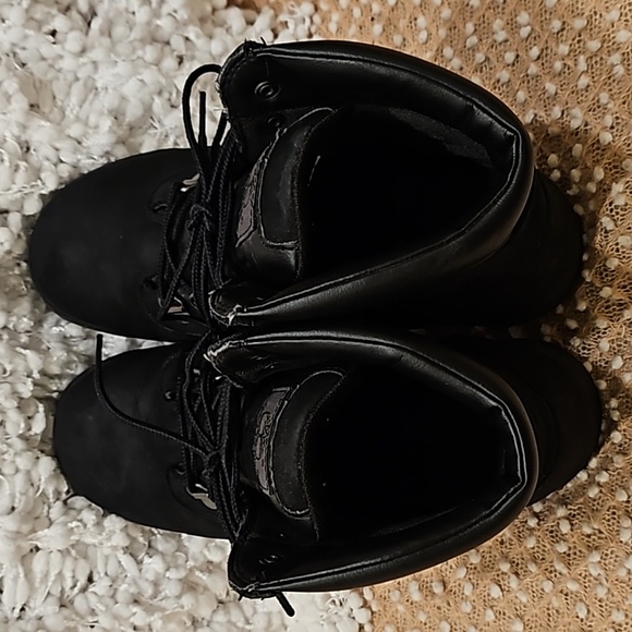 Timberland Boots - Picture 13 of 16